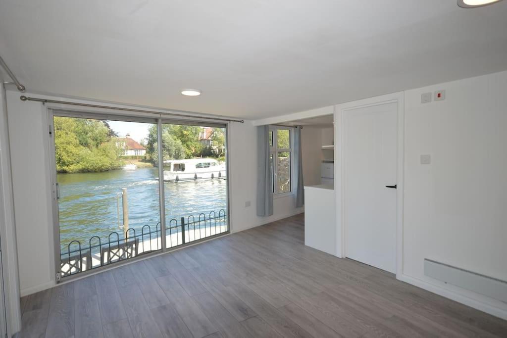 River Retreat- Near Holloway U, Thorpe Park And Heathrow Airport Lejlighed Eksteriør billede